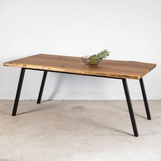 Stůl ze dvou masivních dubových fošen pro zákazníka z Českých Budějovic 😍. #kulhaneknabytek #stul #dubovedrevo...